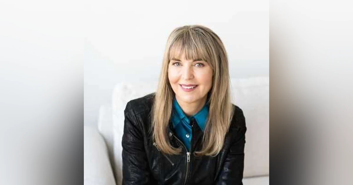 From TV Anchor to Art Journaling Guru: Susan Hensley's Journey