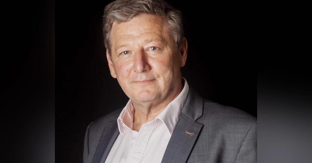 The Ukrainian War Week Four - Russia's strategic mistakes and What role for NATO ? In conversation with retired British General Sir Chris Deverell.