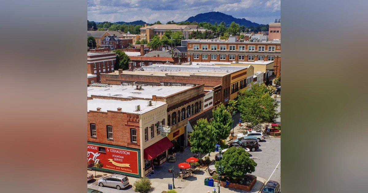 Hendersonville, NC: A Vibrant Mountain Town With A BIG Personality
