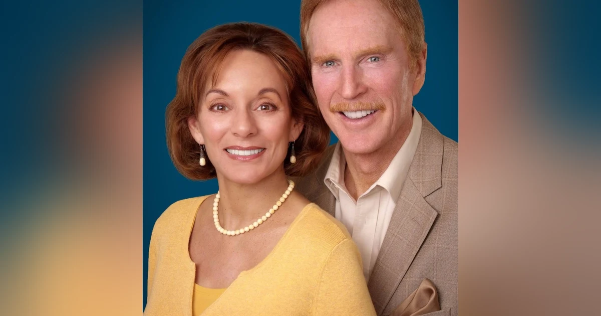 Michael and Bonnie Houlihan Founders of Barefoot Winery Interview