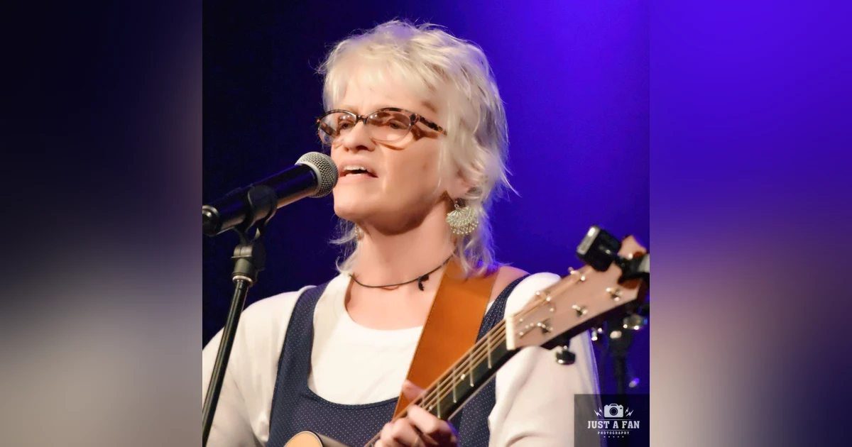 Episode 20: Pam Hobby live from the Oakhouse in Canton Ga