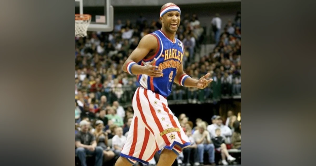 Episode 11: Herb "Flight Time" Lang.  Dunk Champion, Harlem Globetrotter, and champion of kindness.