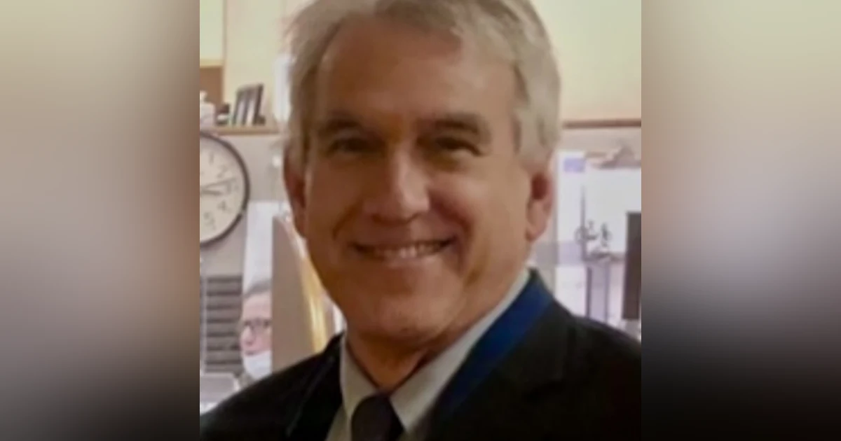 Deputy DA / Glassworker  Harlan Simon - Colorado College
