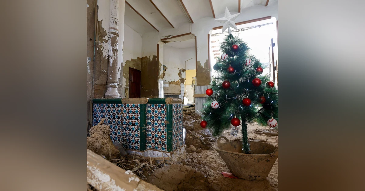Los Reyes Magos llevan dulces a la zona cero de la DANA