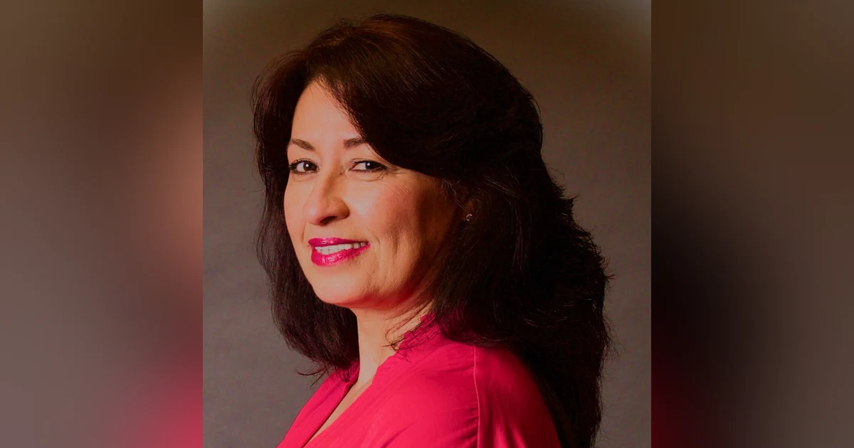 How I built my own company: Talking with Victoria Sanchez DeAlba, CEO of DeAlba Communications.