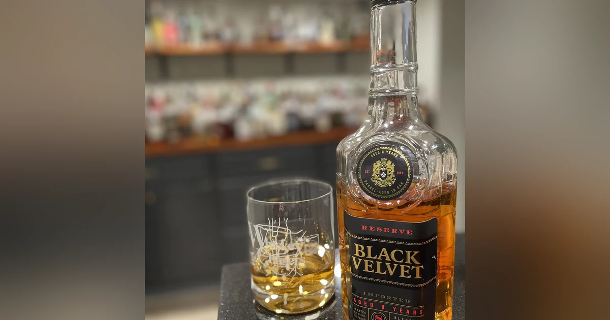 Black Velvet 8 year!
