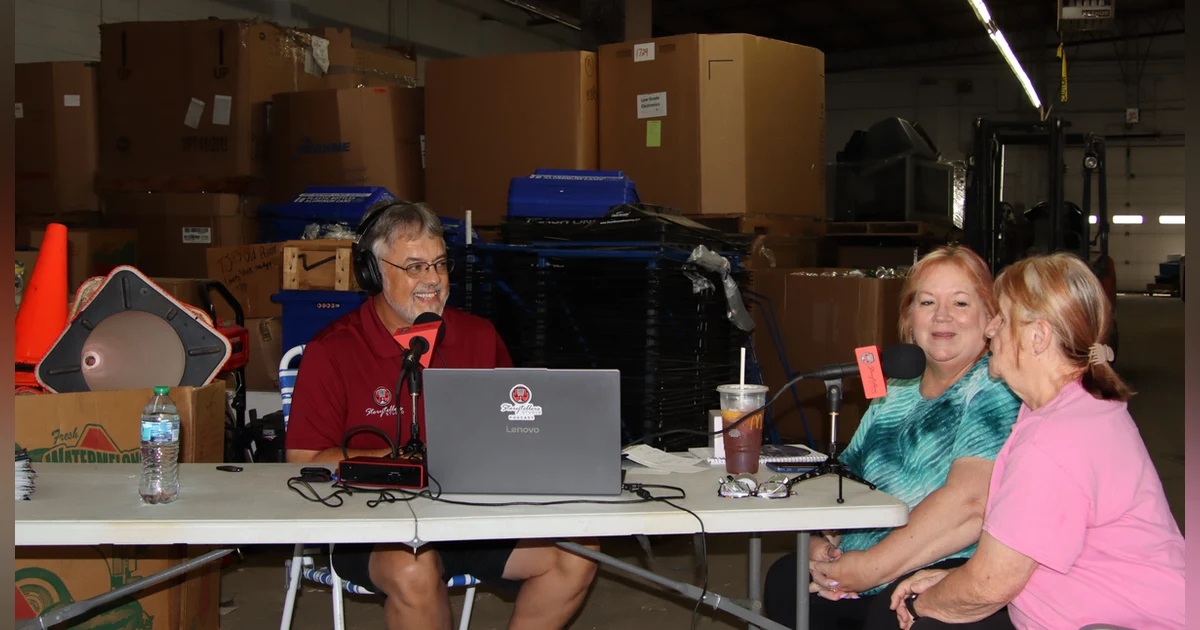 S1 E115  JEAN GINNER with Pam Osborne of Keep Northern Illinois Beautiful