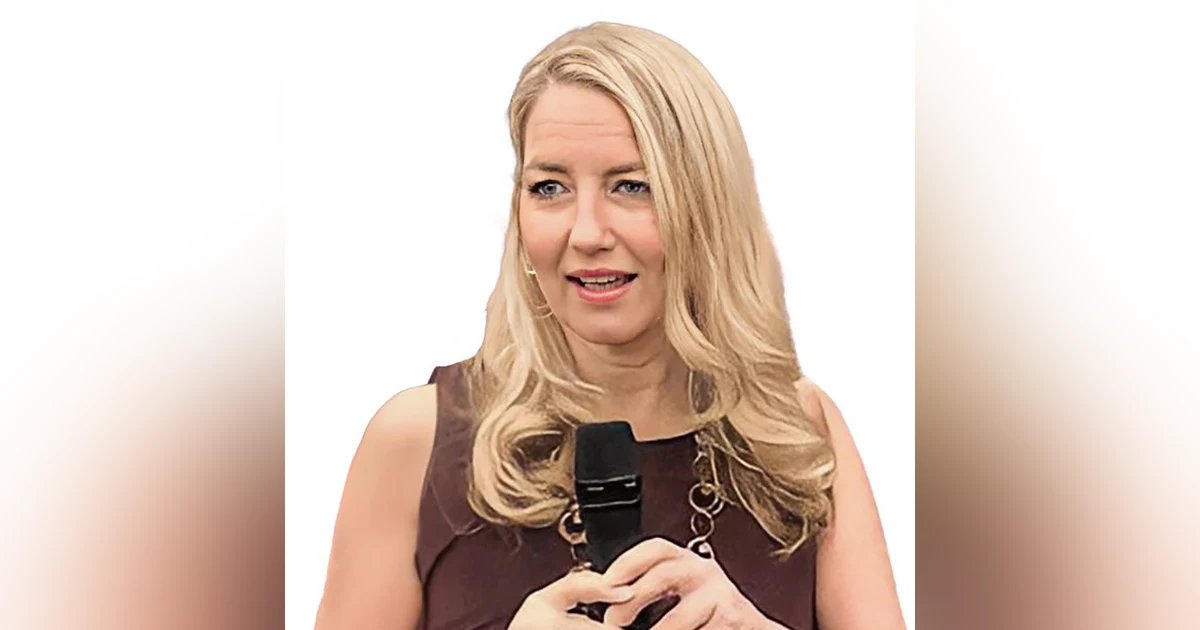 From Golden Handcuffs to Road To Joy: How to Turn "I Can't" Into "Hell Yes" with Kimberly Crowe