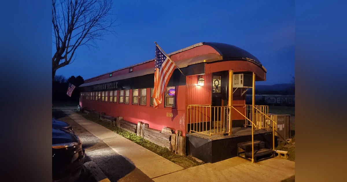 Is it a restaurant or a train? - Southern Belle Restaurant - Heavener, Oklahoma