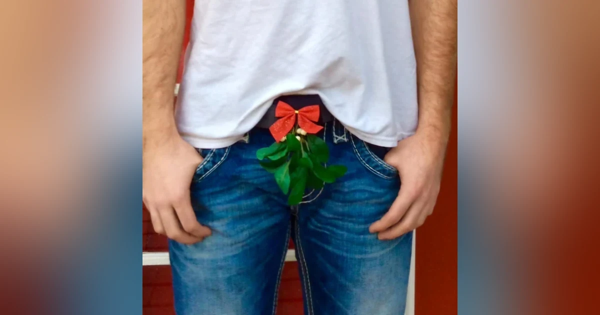 SoberNotMature - Episode 148 (Mistletoe Belt Buckle Holiday Extravaganza)