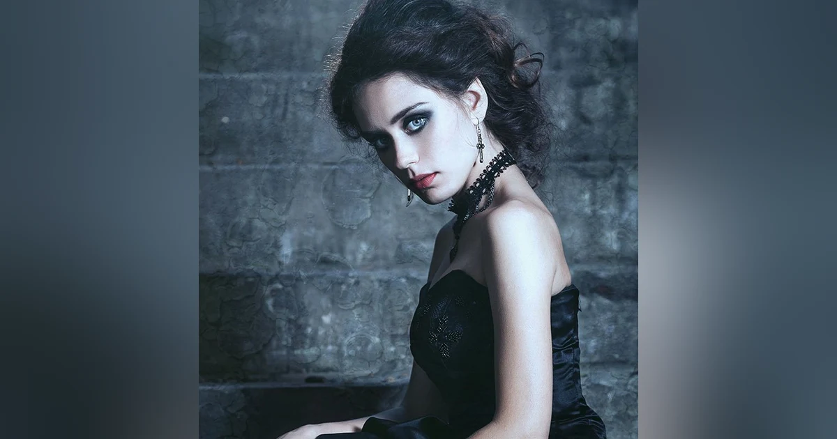 Roxie — Supernatural Obsession Turns Love into Murder