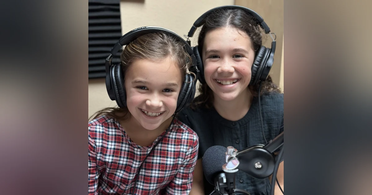 Ep.51 Merry Christmas Dripping Springs! (Emily Kinane and her daughters Millie Claire and Bobbie Blythe join us to celebrate Christmas)