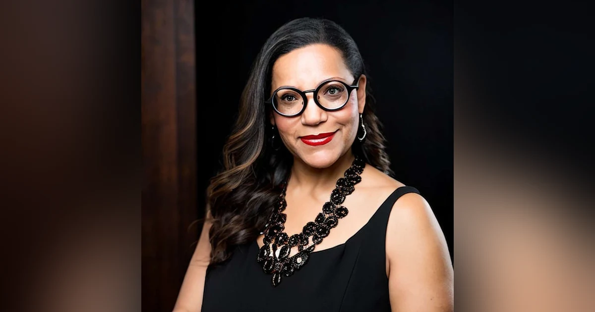 Living the dream with CPA, TED Speaker, International Best Selling Author and Holistic Financial Coach Estelle Gibson