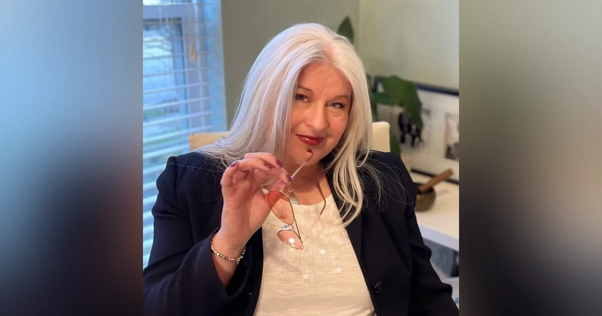 Dr. Brigitte Henry - Tips for a Successful 2023: The Power of Goals, Habits, and Self-Talk in Personal Growth