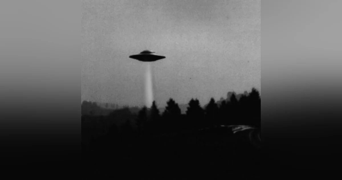 UFO Ejects Metal Over Iowa