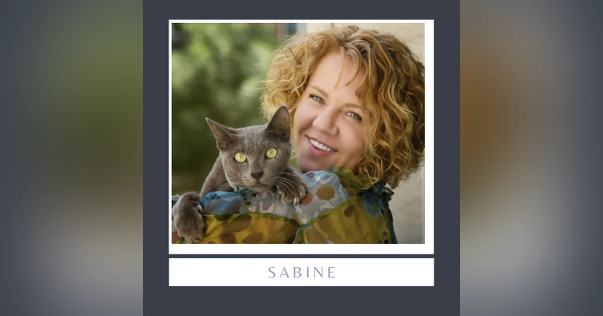 Sabine communicates telepathically with animals.