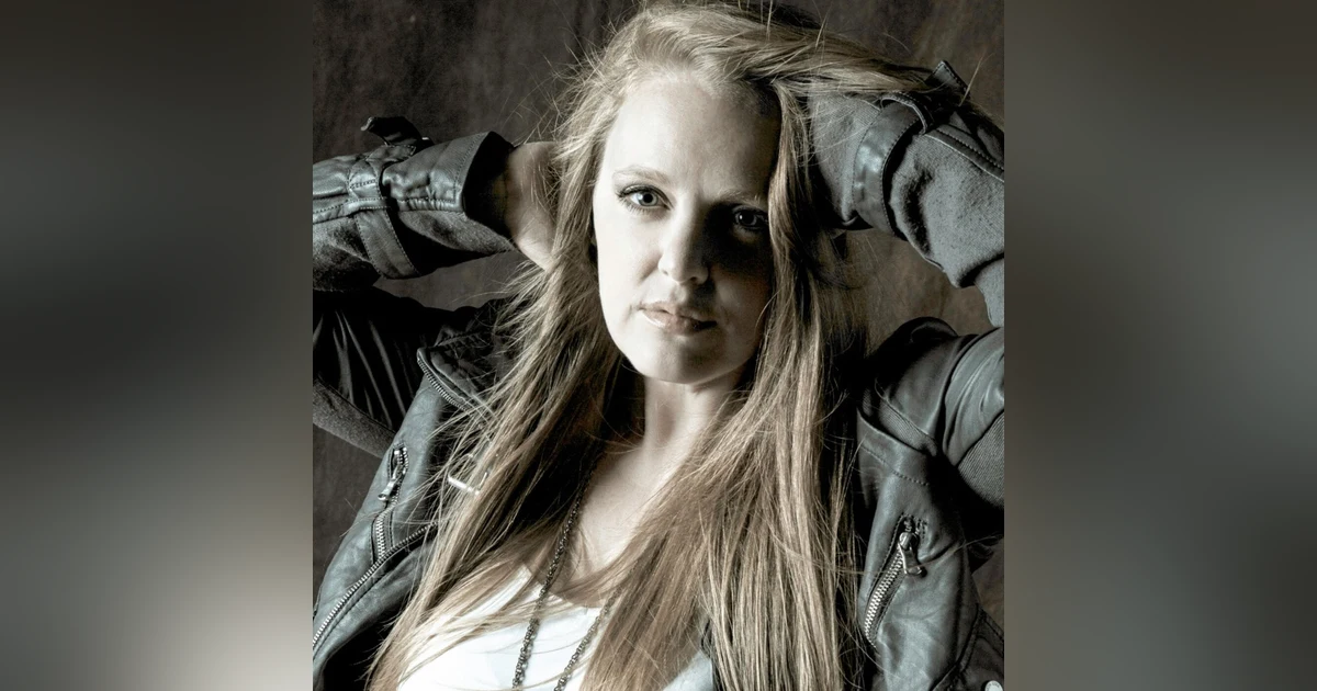 Kari Smith - Singer, Songwriter, Musician