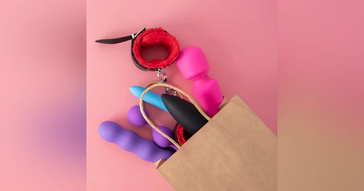 Toys For My Girlfriend - Sex With Sue