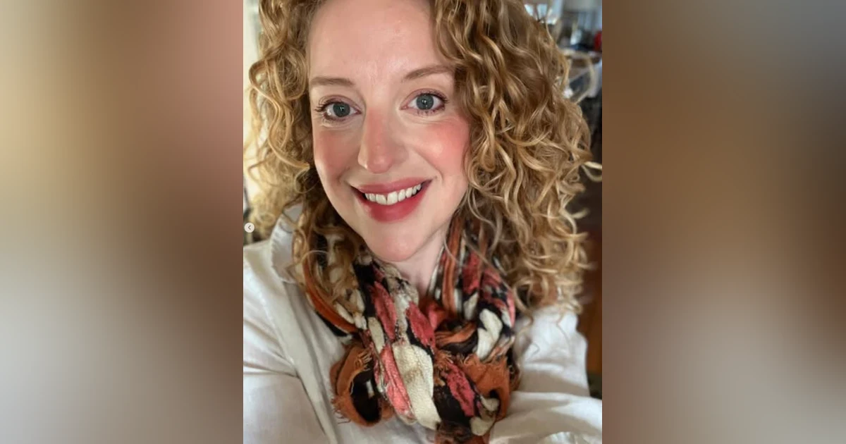 EP 192: HOMETOWN SWEETNESS WITH LIZ FERREIRA