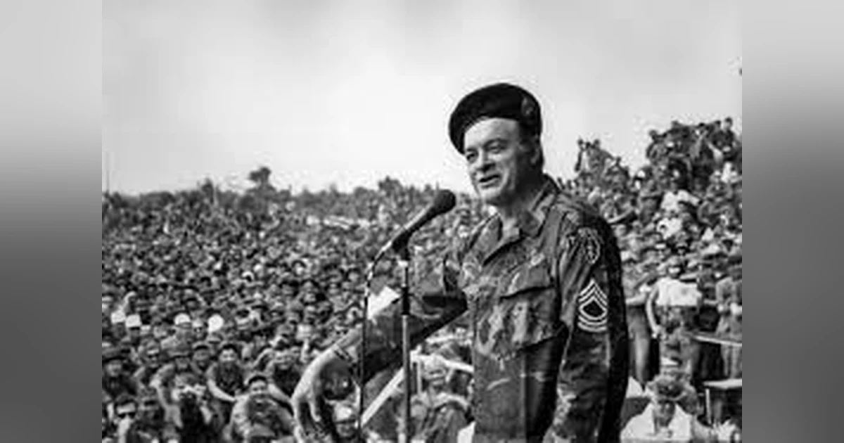 BOB HOPE CHRISTMAS SHOWS WWII TO VIETNAM
