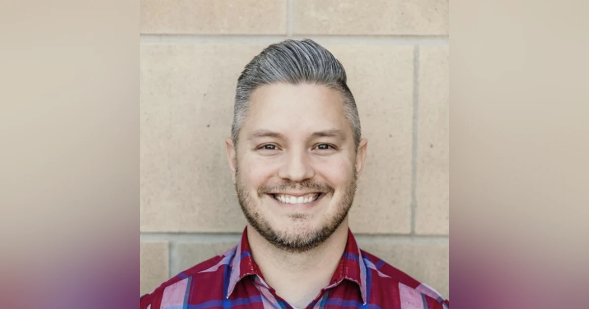 Million Dollar Copywriter Becomes a Personal Branding Expert - Triples Sales for his Clients