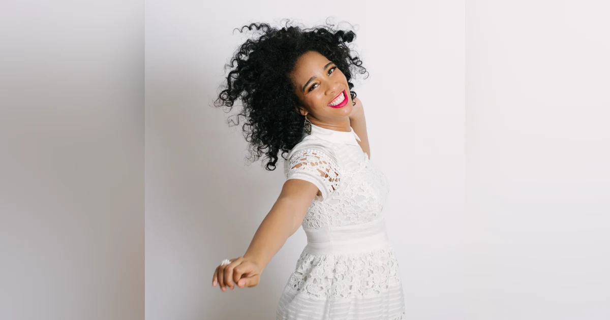 #136 Build Trust & Consistency through Social Media - Aleya Harris