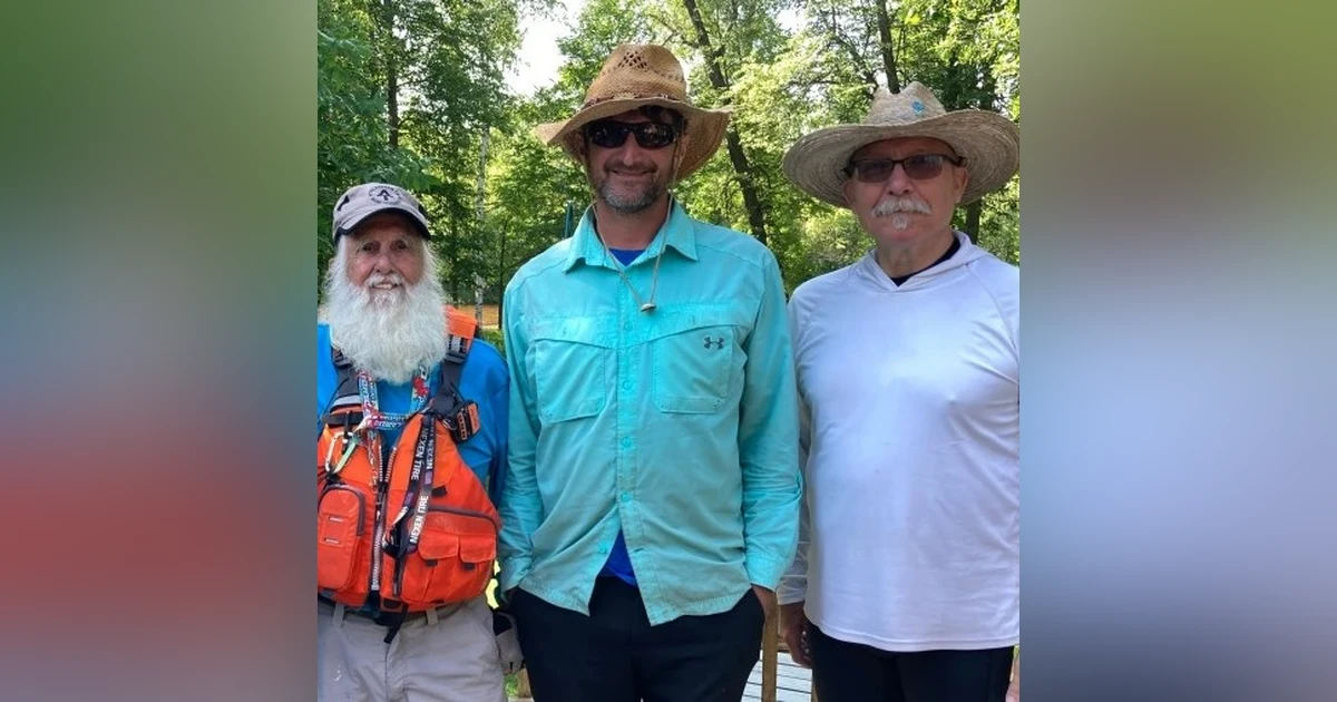 #82 - Dale Greybeard Sanders Dan Faust and Matthew Briggs - Setting a World Record on the Mississippi River