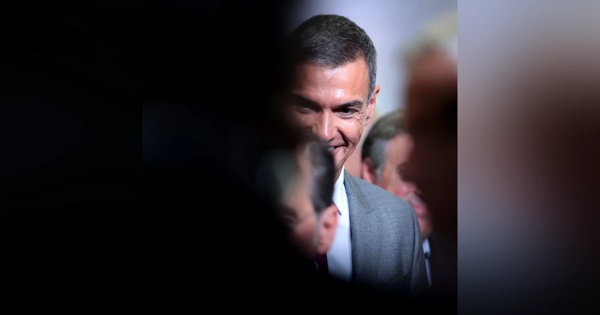 Las Noticias de La Mañana: Sánchez reúne al "hampa internacional" en Barcelona