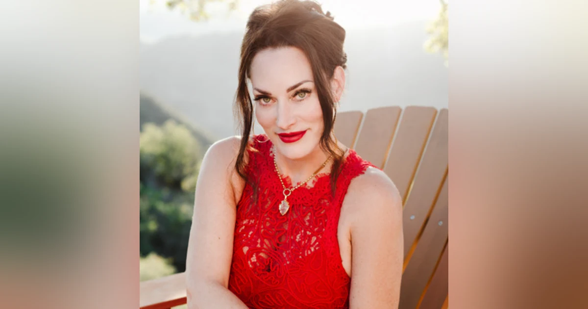 93 - The Relationship Leaders have with Money with Jennifer Love