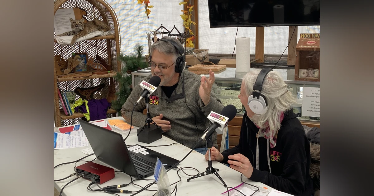 S3 E9 Birds of a Feather Do a Podcast at Hoo Haven