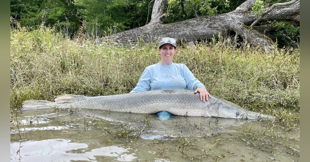EP. 197 Numerous World Record Fish Catches, Meet Amazing Female Angler Jennifer Schall