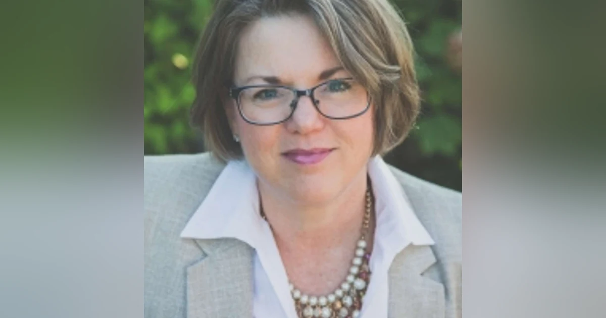 Effective Communication: Leading and Maintaining Initiatives in your Business Dr. Wendy Anson