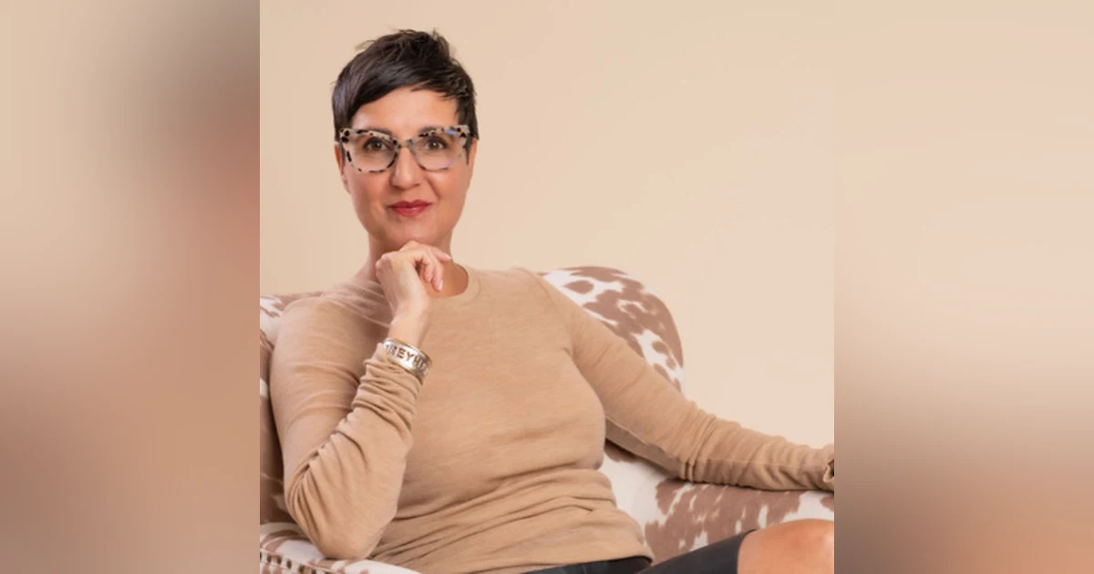 109 - Rising Above Female Rivalry To Be Unstoppable Together with Amber Tichenor