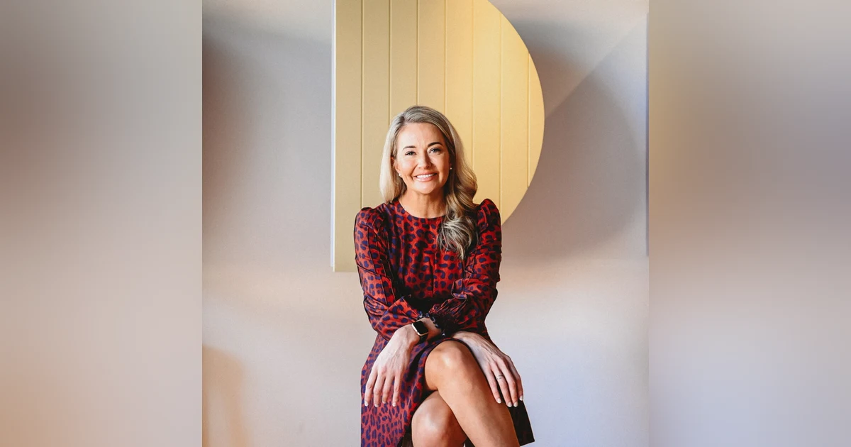 Danica Bunch - Mastering PR and Personal Branding: Essential Strategies for Midlife Women