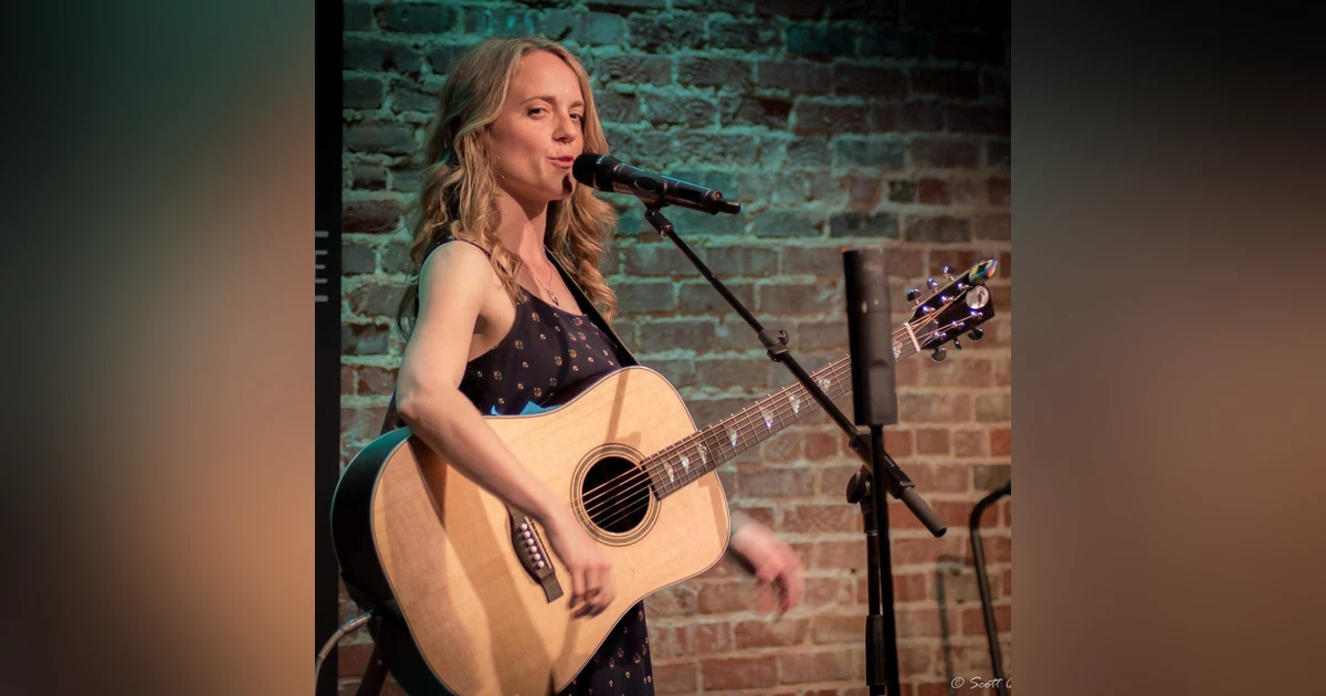 Episode 15: Lianne Hutcheson at the Oakhouse in Canton Ga