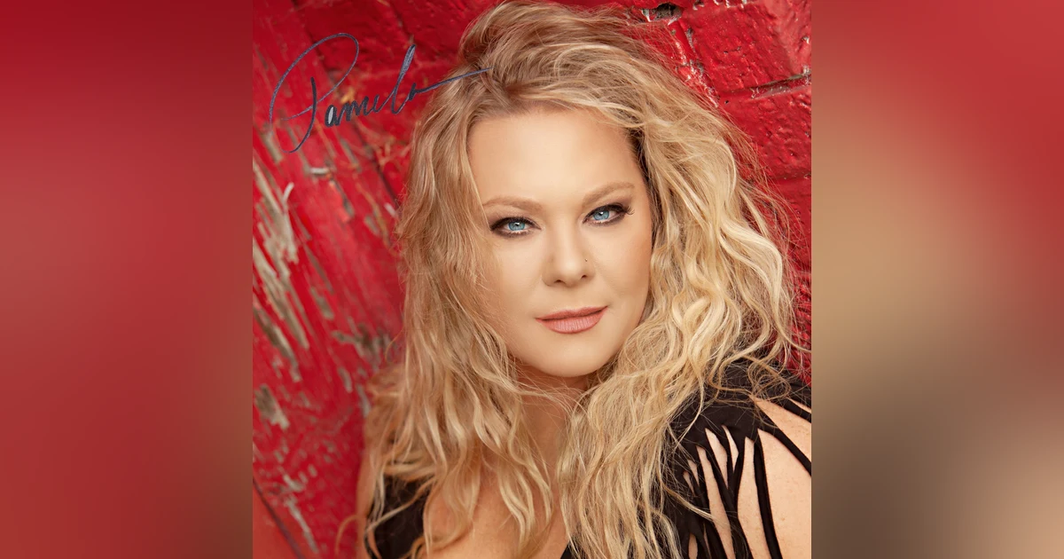 Pamela Hopkins live from the "Digital Bird's Nest"