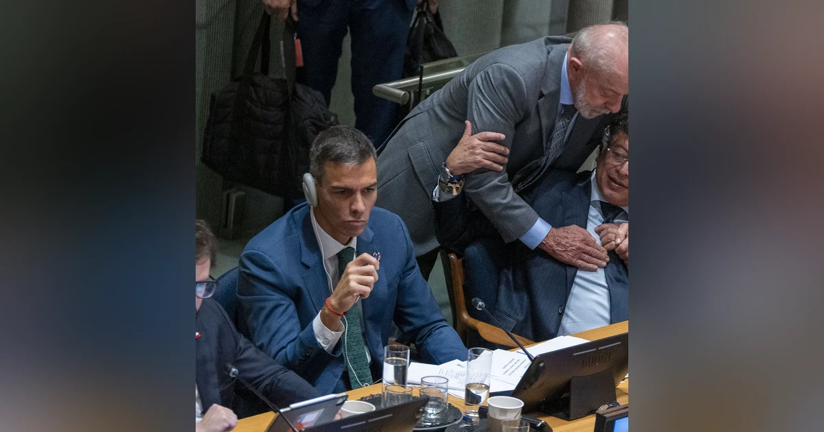 Las Noticias de La Mañana: De la mano de Lula y Petro: Sánchez lidera en Barcelona la cumbre de la izquierda corrupta