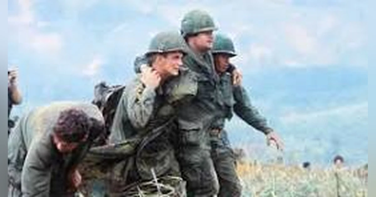 THE SEIGE OF KHE SANH 1968: U.S. MARINES HOLD AGAINST OVERWHELMING ODDS (1001 HEROES SUMMER OF LAST STANDS #3)