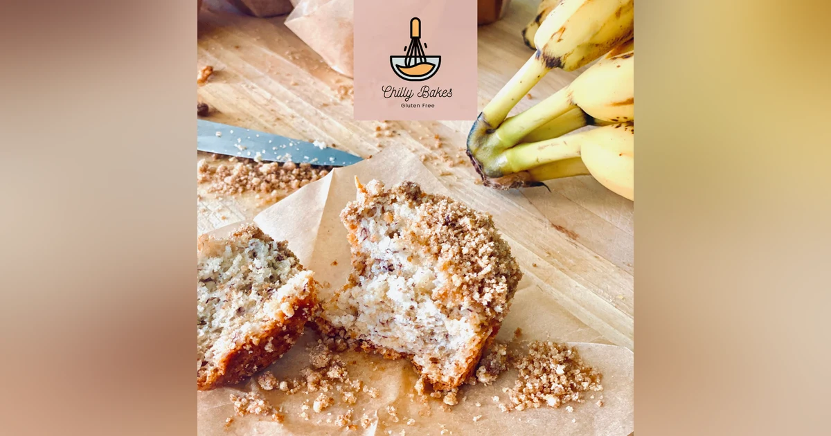 Streusel Topped Banana Muffins