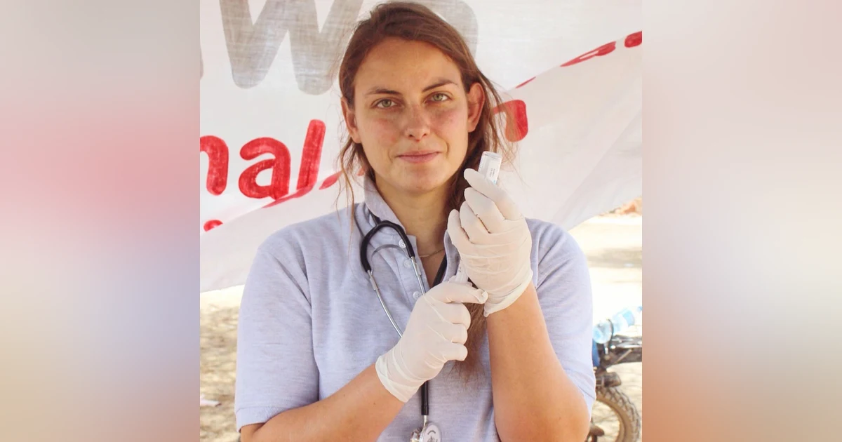 #20: "Freedom is not the absence of responsibilities. It’s choosing which responsibilities you take." With The Travelling Vet, Helga Kausel.