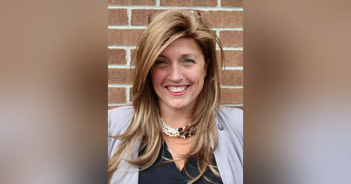 Season 2-Episode 8 - Lori Nikkel