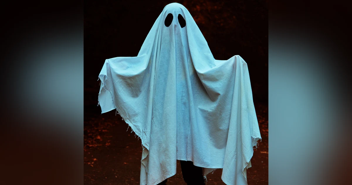 Ep.165 – Lucien Greyshire and the Ghost from Applebees - Being Dead is Only the Beginning!