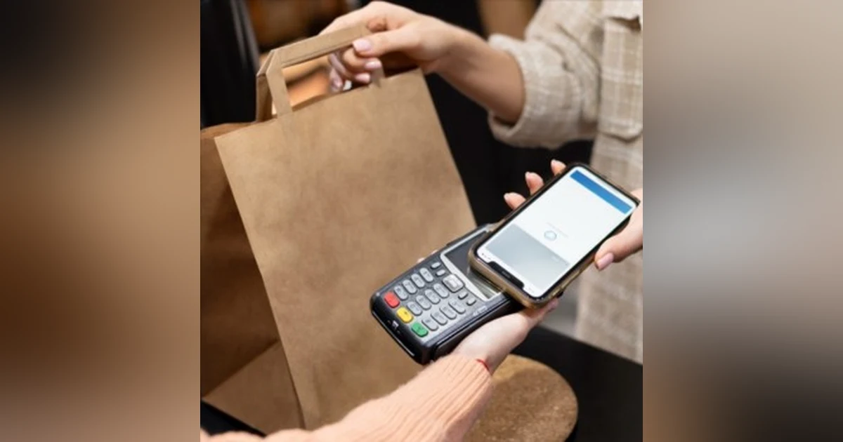 E-Wallet Evolution: Navigating the Cashless Era