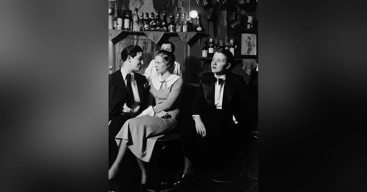 Lesbianism in France with Dr. Tamara Chaplin