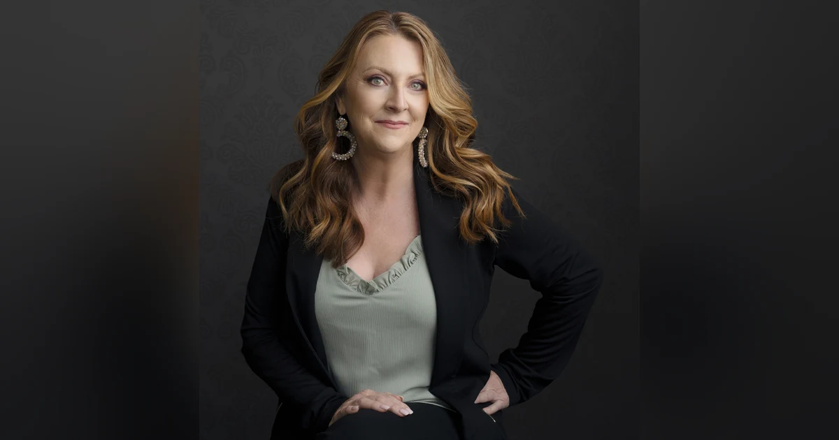 Unleashing Your Authentic Voice: The Art of Public Speaking with Jen Oliver