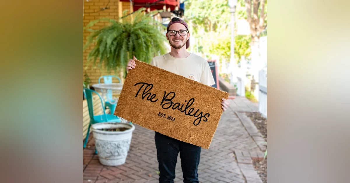 EP 208: TAKING RISKS AND CRAFTING SUCCESS WITH GAUGE BAILEY