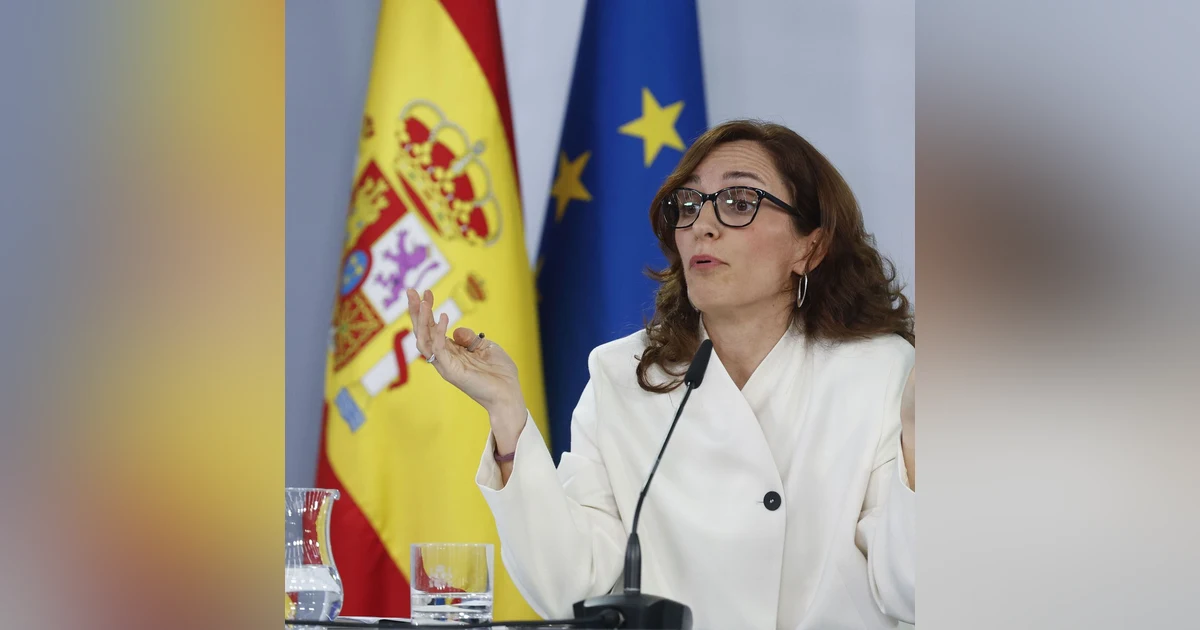 Entrevista a Fátima Matute: "La información la tenemos por prensa, Mónica García no nos informa"