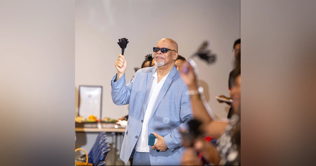 Episode 296- Transforming Lives From the Stage, The Making of Paul Lawrence Vann, Professional Speaker