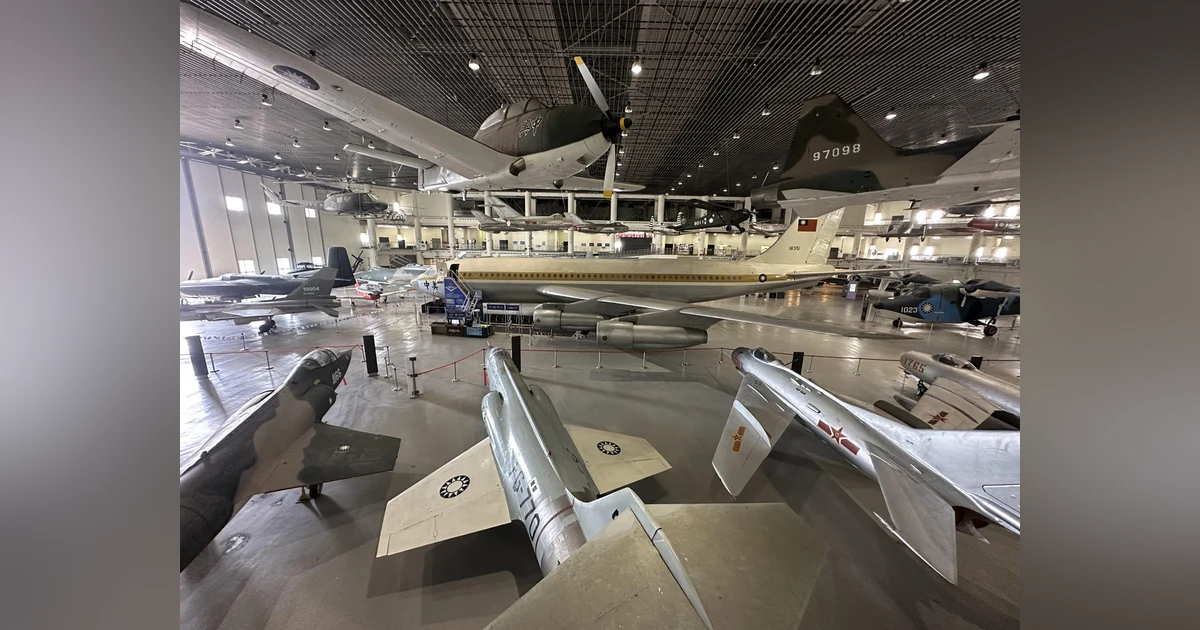 S3-E30 - When the Russians Bombed Taipei (and other aviation stories)