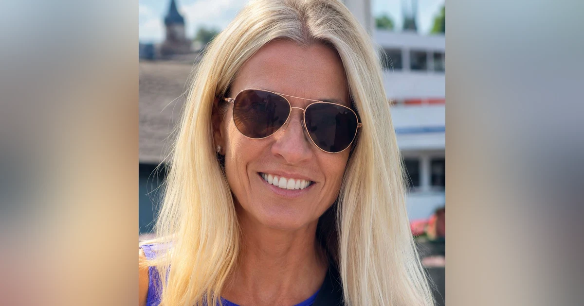 From Party Buses to Party Boats: An Entrepreneur's Evolution Ft. Nikki DuBois - Episode #214